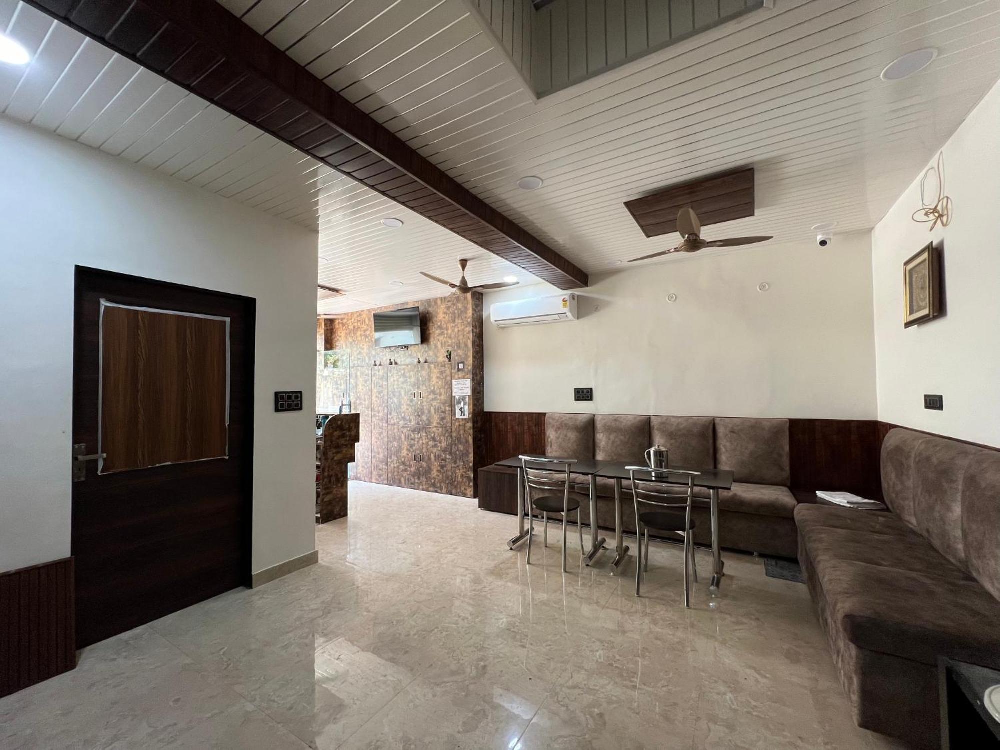 Govindam Royal Stay Jaipur Ngoại thất bức ảnh